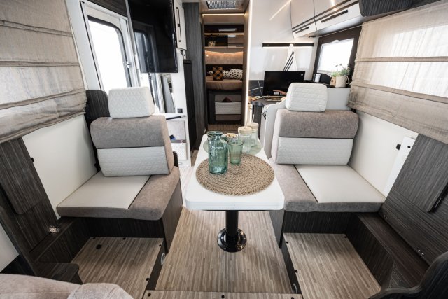 Mc Louis Nevis 881 25 ans boite auto tout équipé - Photo 206