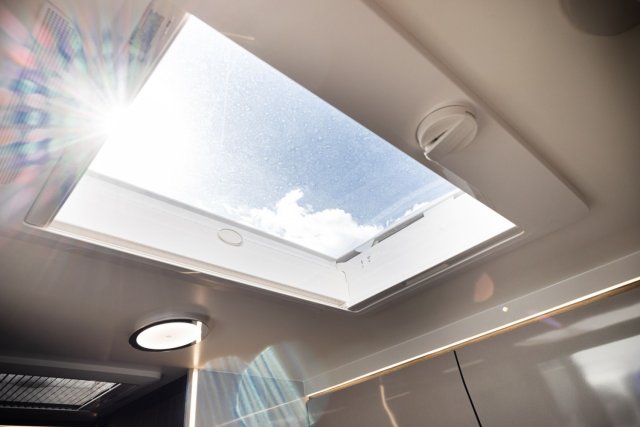 Mc Louis Nevis 881 25 ans boite auto tout équipé - Photo 224