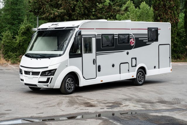 Mc Louis Nevis 881 25 ans boite auto tout équipé - Photo 248