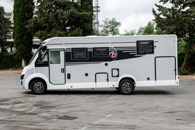 Mc Louis Nevis 881 25 ans boite auto tout équipé - Photo 250