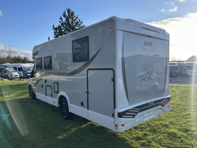 Mc Louis Yearling 81 G mc4 81g – (boîte auto) – 4 places – ultra équipé lit central - Photo 5