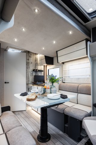 Mc Louis Yearling 81 G mc4 81g – (boîte auto) – 4 places – ultra équipé lit central - Photo 13