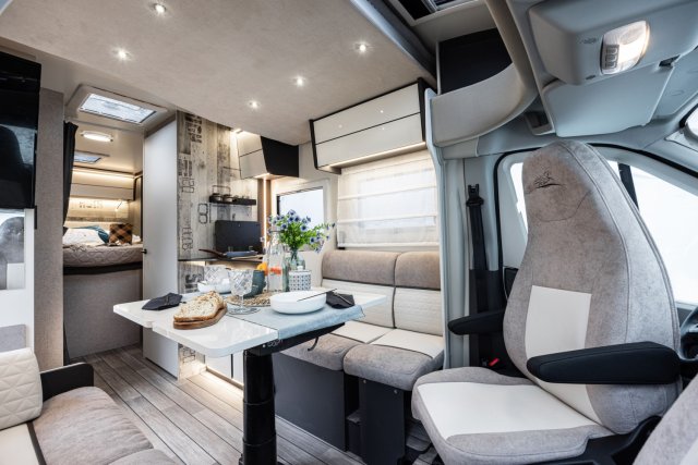 Mc Louis Yearling 81 G mc4 81g – (boîte auto) – 4 places – ultra équipé lit central - Photo 15