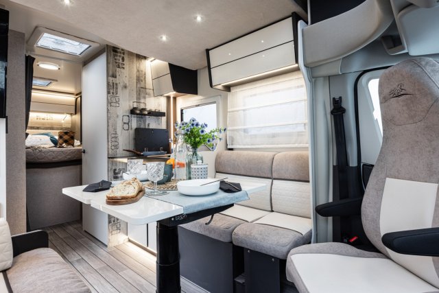 Mc Louis Yearling 81 G mc4 81g – (boîte auto) – 4 places – ultra équipé lit central - Photo 16