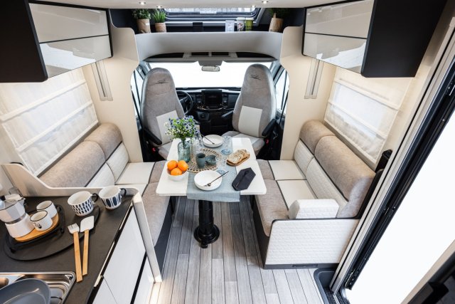 Mc Louis Yearling 81 G mc4 81g – (boîte auto) – 4 places – ultra équipé lit central - Photo 17