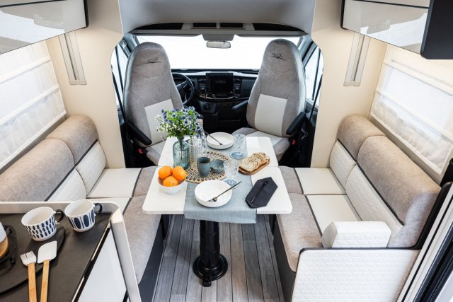 Mc Louis Yearling 81 G mc4 81g – (boîte auto) – 4 places – ultra équipé lit central - Photo 18