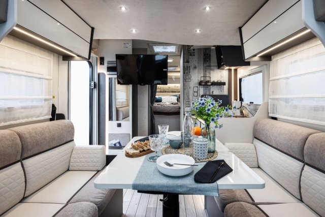 Mc Louis Yearling 81 G mc4 81g – (boîte auto) – 4 places – ultra équipé lit central - Photo 20