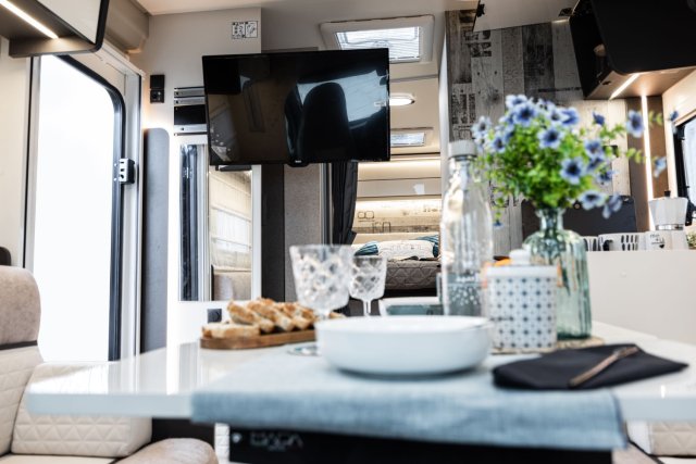 Mc Louis Yearling 81 G mc4 81g – (boîte auto) – 4 places – ultra équipé lit central - Photo 21