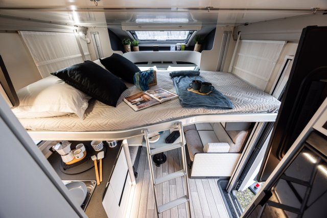 Mc Louis Yearling 81 G mc4 81g – (boîte auto) – 4 places – ultra équipé lit central - Photo 28