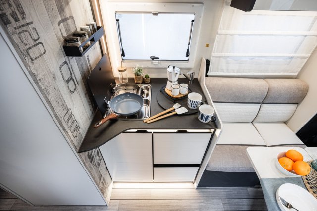 Mc Louis Yearling 81 G mc4 81g – (boîte auto) – 4 places – ultra équipé lit central - Photo 32