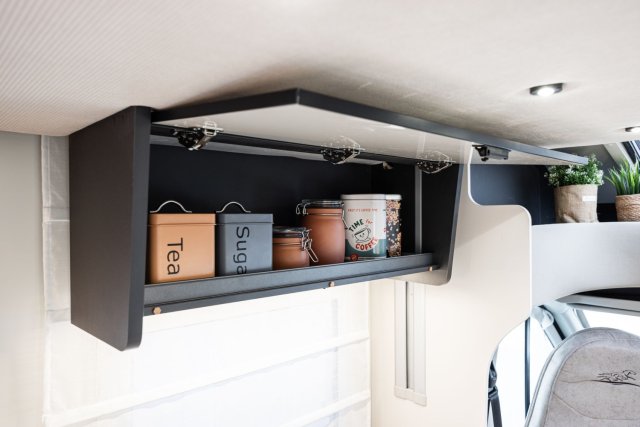 Mc Louis Yearling 81 G mc4 81g – (boîte auto) – 4 places – ultra équipé lit central - Photo 36