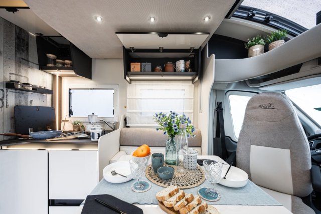 Mc Louis Yearling 81 G mc4 81g – (boîte auto) – 4 places – ultra équipé lit central - Photo 37