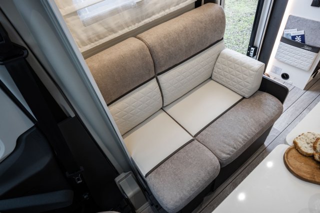 Mc Louis Yearling 81 G mc4 81g – (boîte auto) – 4 places – ultra équipé lit central - Photo 57