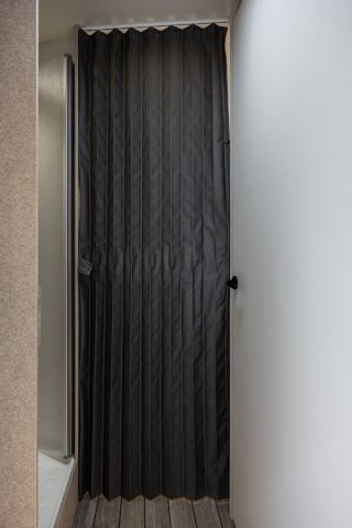 Mc Louis Yearling 81 G mc4 81g – (boîte auto) – 4 places – ultra équipé lit central - Photo 62