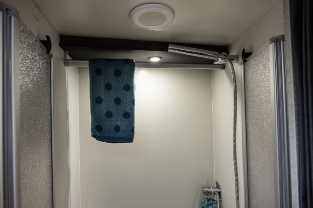 Mc Louis Yearling 81 G mc4 81g – (boîte auto) – 4 places – ultra équipé lit central - Photo 70