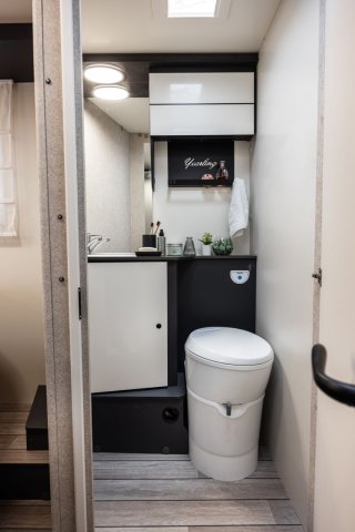 Mc Louis Yearling 81 G mc4 81g – (boîte auto) – 4 places – ultra équipé lit central - Photo 73