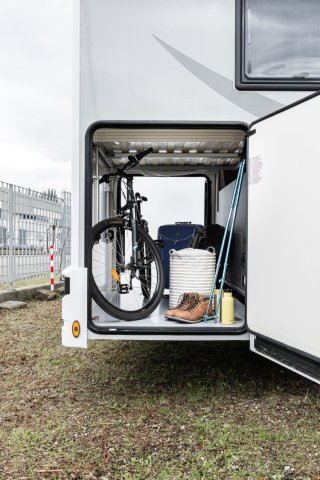 Mc Louis Yearling 81 G mc4 81g – (boîte auto) – 4 places – ultra équipé lit central - Photo 117