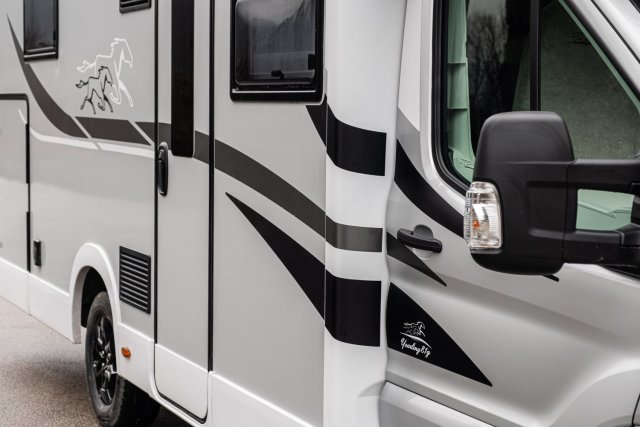 Mc Louis Yearling 81 G mc4 81g – (boîte auto) – 4 places – ultra équipé lit central - Photo 136