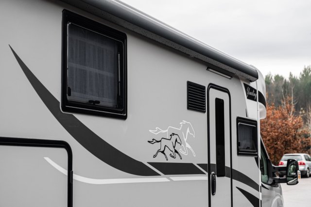 Mc Louis Yearling 81 G mc4 81g – (boîte auto) – 4 places – ultra équipé lit central - Photo 141