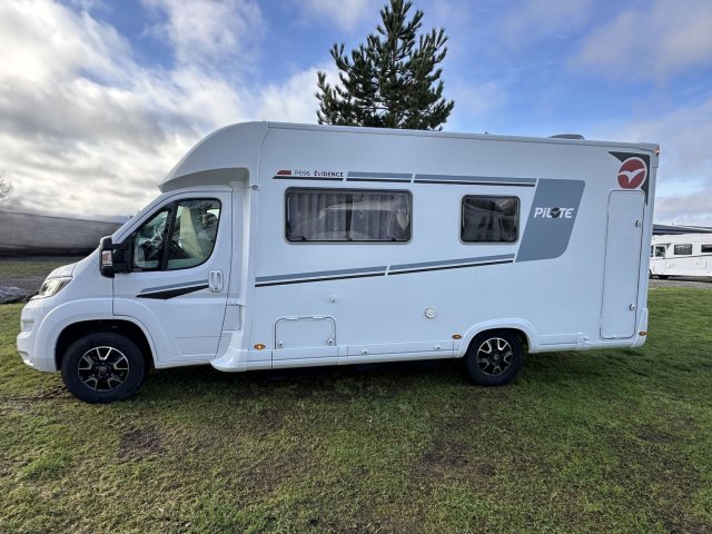 Pilote P 696 D Evidence p696d – camping-car occasion - Photo 4