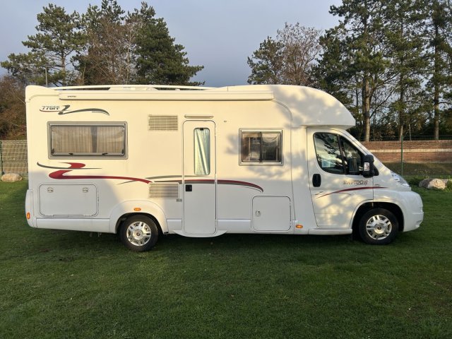 Rapido 776 FF 776ff boite auto 3.0l 160cv - Photo 2