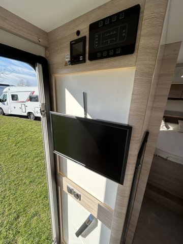 Rapido C86 tout équipé - Photo 18