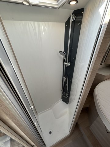 Rapido C86 tout équipé - Photo 19