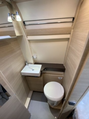 Rapido Van V55 - Photo 17