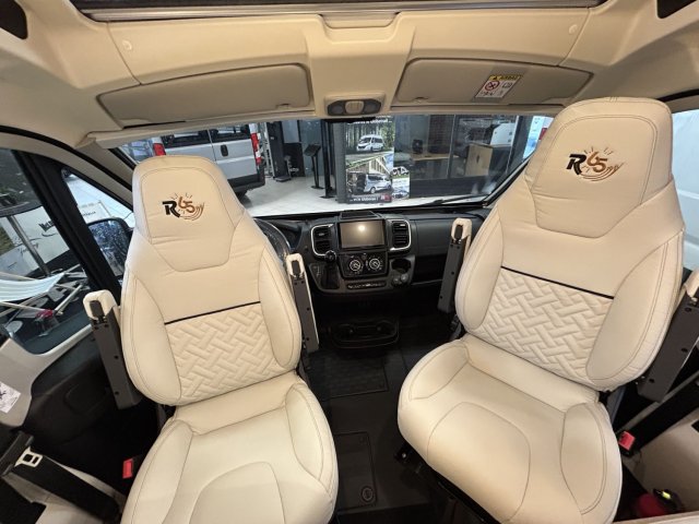 Rapido Van V62 65ans boite auto tout équipé - Photo 12