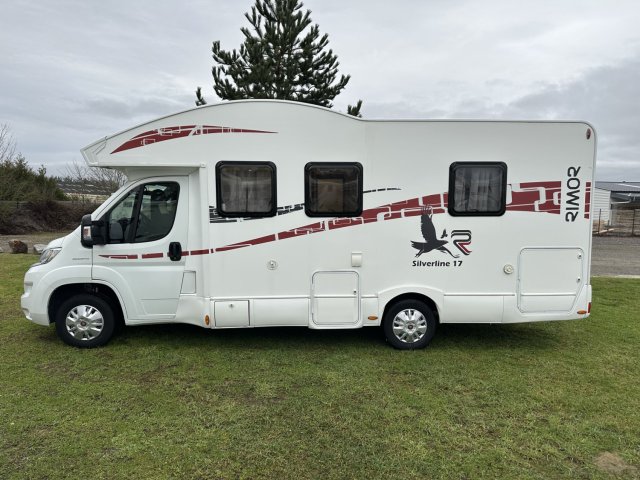 Rimor Silver Line 17 silverline 17, lit central, lit de pavillon et dinette 5 places - Photo 4