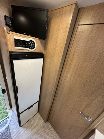 Rimor Silver Line 17 silverline 17, lit central, lit de pavillon et dinette 5 places - Photo 16