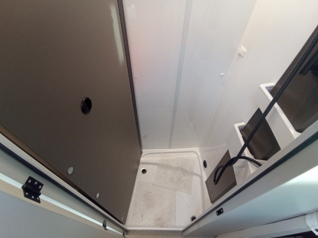 Burstner Camping-Car t690 td B66 - Photo 10
