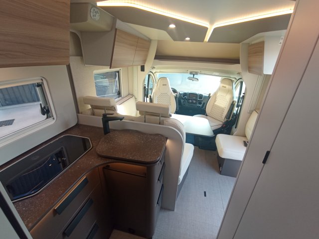 Burstner Camping-Car t690 td B66 - Photo 12