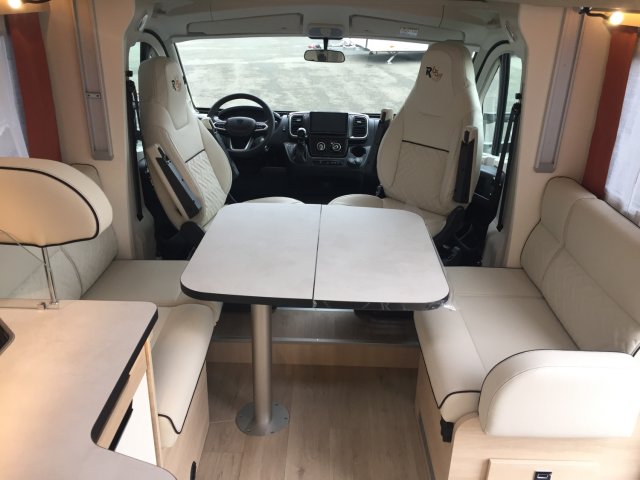 Rapido 696 F 65 Ans - Photo 4