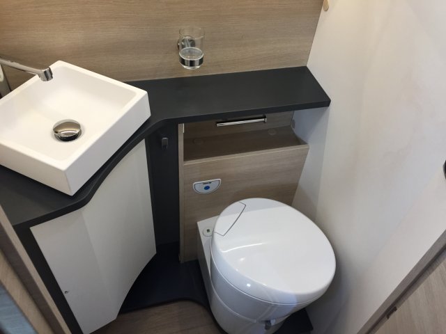 Rapido C86 65 ANS - Photo 10