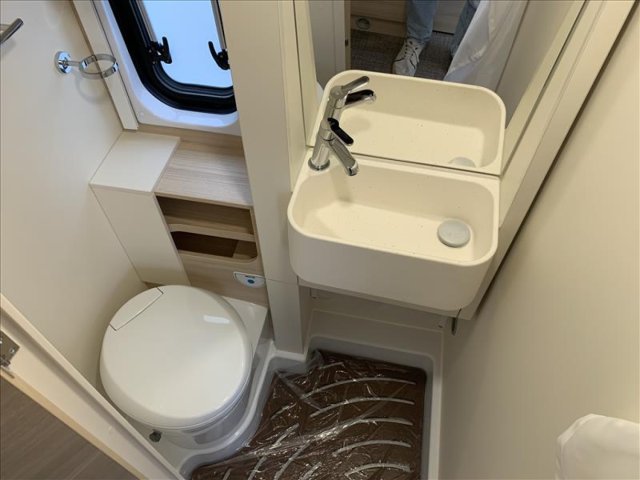 Eura Mobil V 635 EB VAN - Photo 8