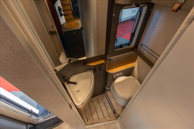 Hymer Venture S - Photo 8