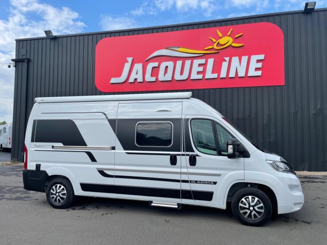 Adria Twin Plus 600 SPB Family Occasion