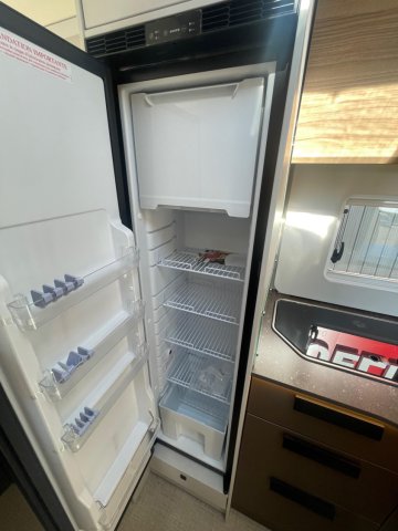 Burstner Camping-Car t690 td B66 - Photo 14