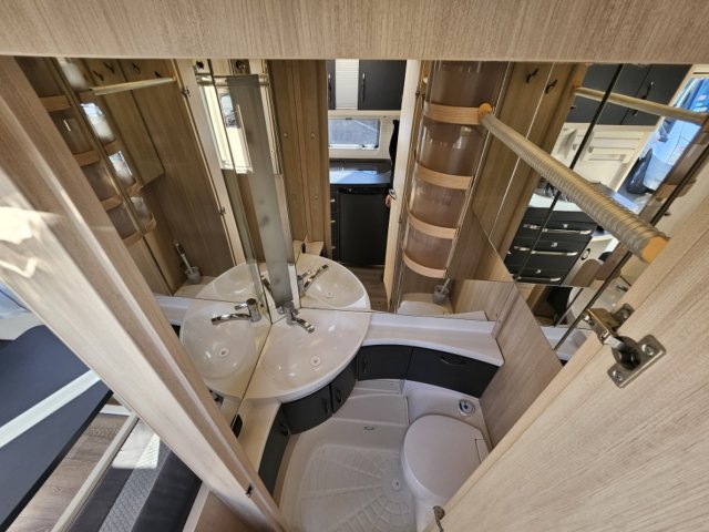 Hobby De Luxe 440 SF DELUX EDITION - - Photo 12