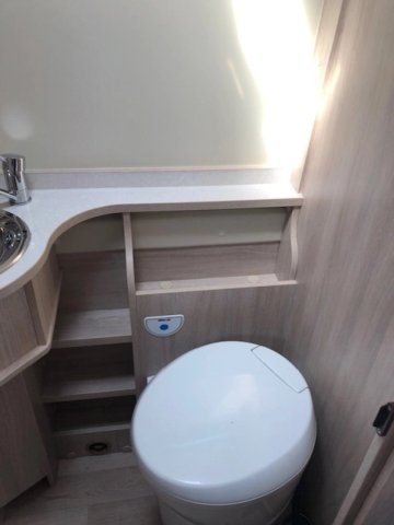 Rapido Van V55 - Photo 5