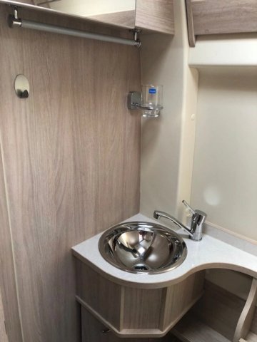 Rapido Van V55 - Photo 6