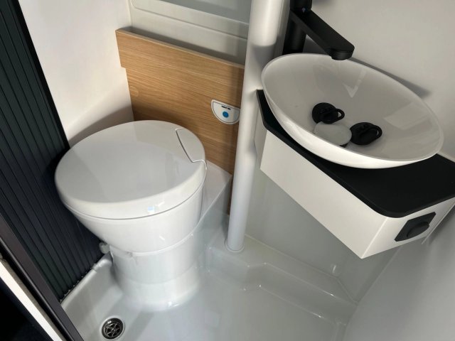 Adria Twin 640 SGX - Photo 18