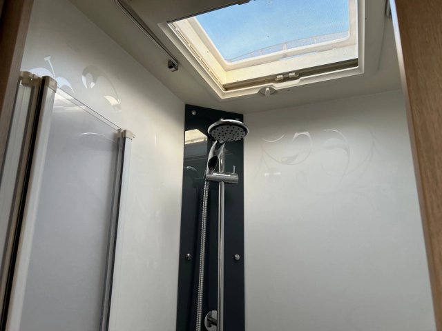 Rapido 696 F Premium Edition - Photo 12