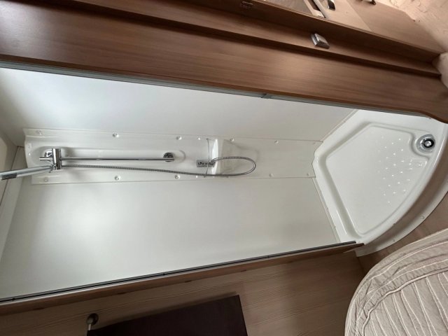 Pilote Aventura P 736 LCA - Photo 9