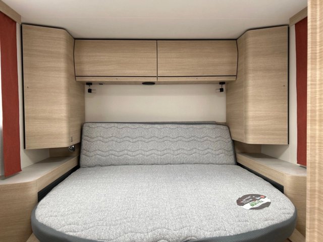 Rapido 696 F 65 Ans - Photo 4