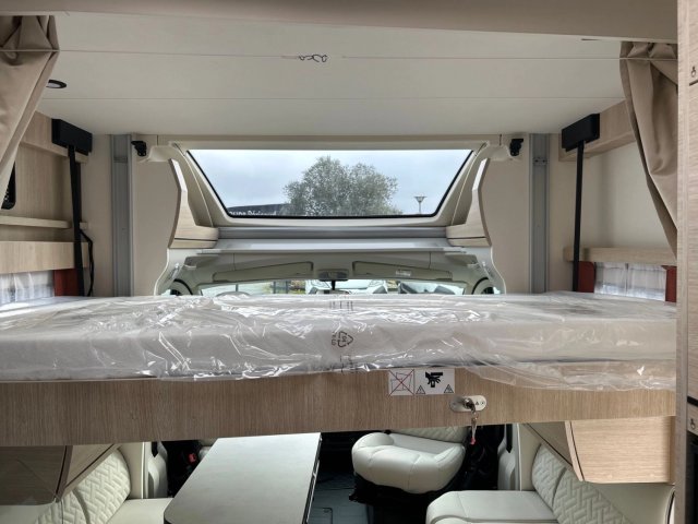 Rapido 696 F 65 Ans - Photo 8