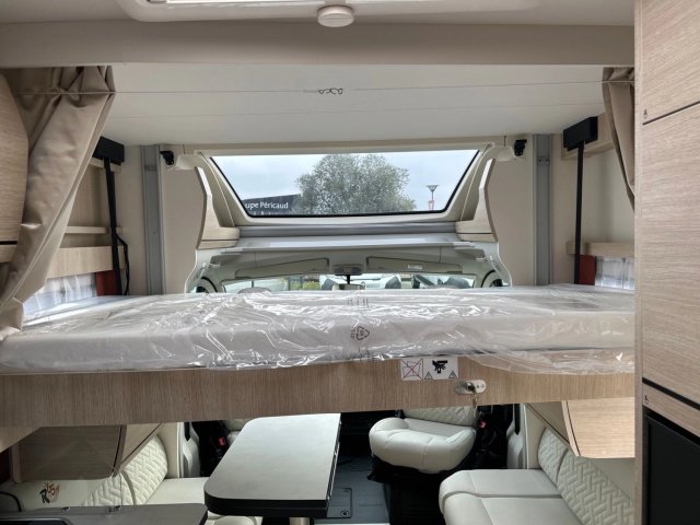 Rapido 696 F 65 Ans - Photo 9