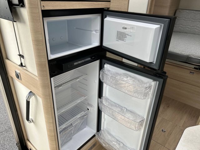 Rapido 696 F 65 Ans - Photo 10