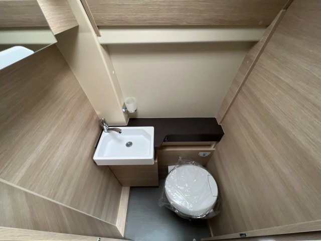 Rapido Van V55 - Photo 8